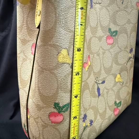 Coach Bucket Purse - Picture 7 of 12